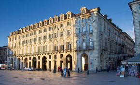 Гостиница Piazza Castello Suite  Турин